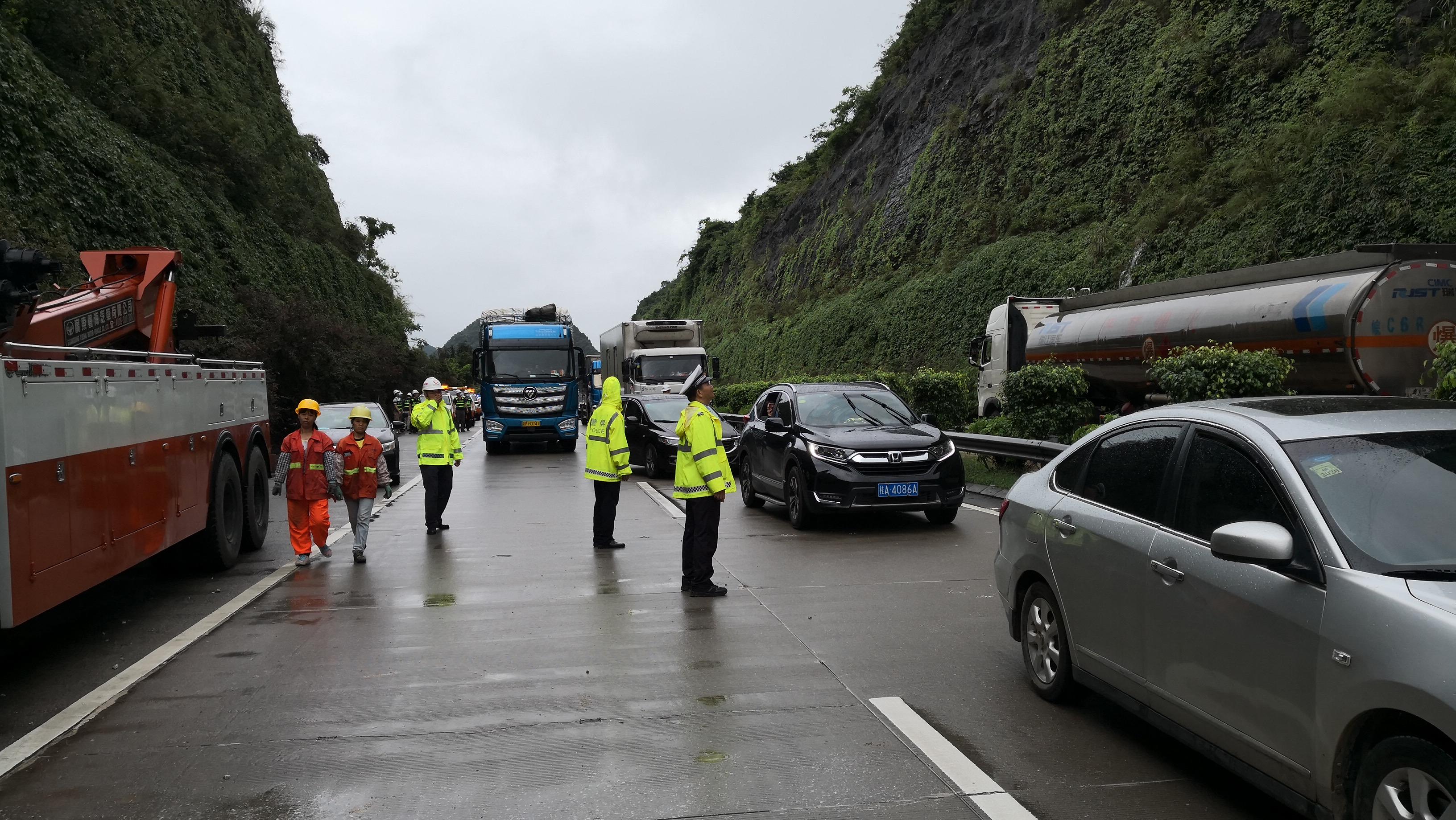 乡村交通新篇章，多地村最新道路建设新闻汇总